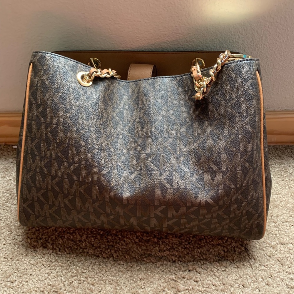 Michael kors tote